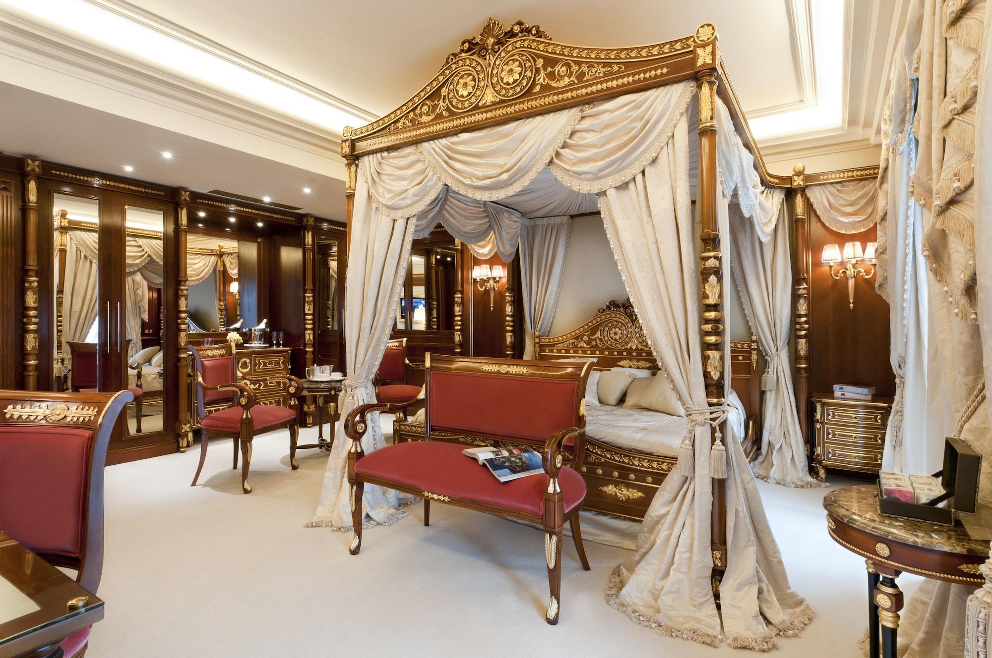 Splendid Hotel 4*